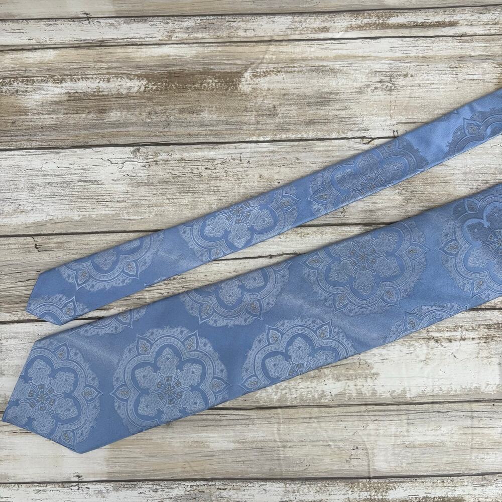 Ted Baker Neck Tie Light Blue Floral Paisley 100% Imported Silk 58” x 3.5” - Picture 5 of 7